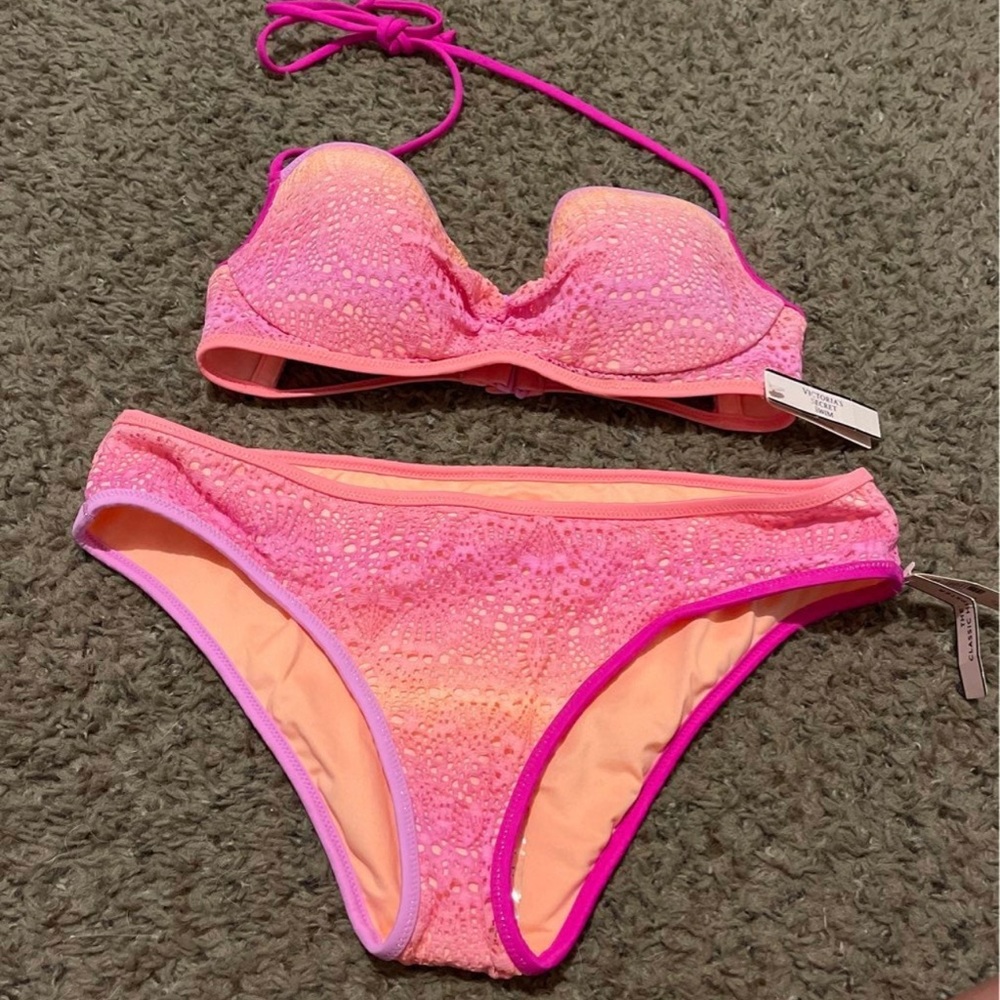 New with tags VS swim! OmbrΓ© look, super pretty